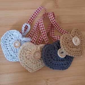 Gehäkeltes Minitäschchen Taschenanhänger "Herz"