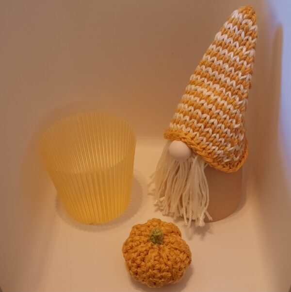 Deko-Set "Herbst": Wichtel, Windlicht und Kürbis orange