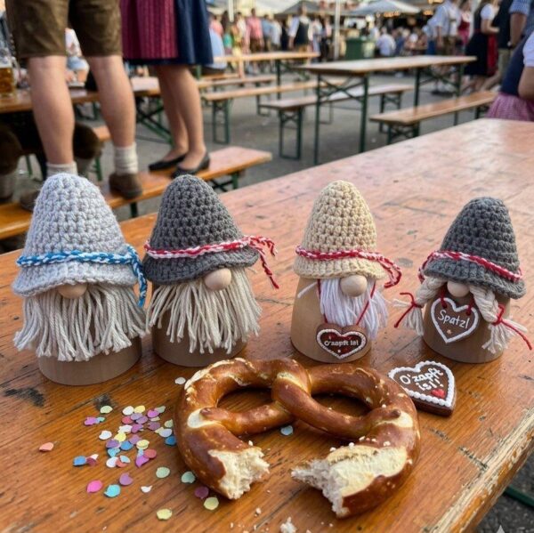 Deko-Trachtenwichtel mit Lebkuchenherz und Hut