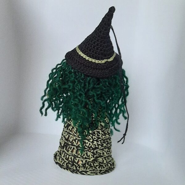 Halloween Hexe zum Hängen oder Stellen (15 cm)