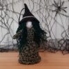 Halloween Hexe zum Hängen oder Stellen (15 cm)