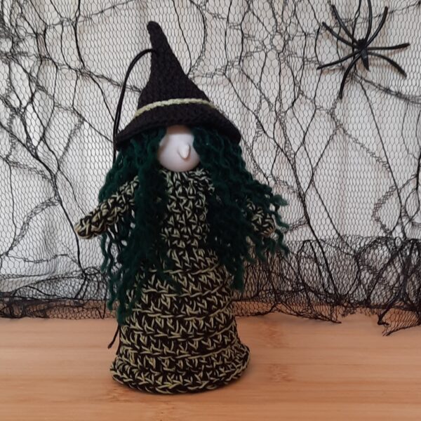 Halloween Hexe zum Hängen oder Stellen (15 cm)