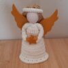 Engel Weihnachtsengel Christkind wollweiß-gold zum Hängen oder Stellen (12 cm)